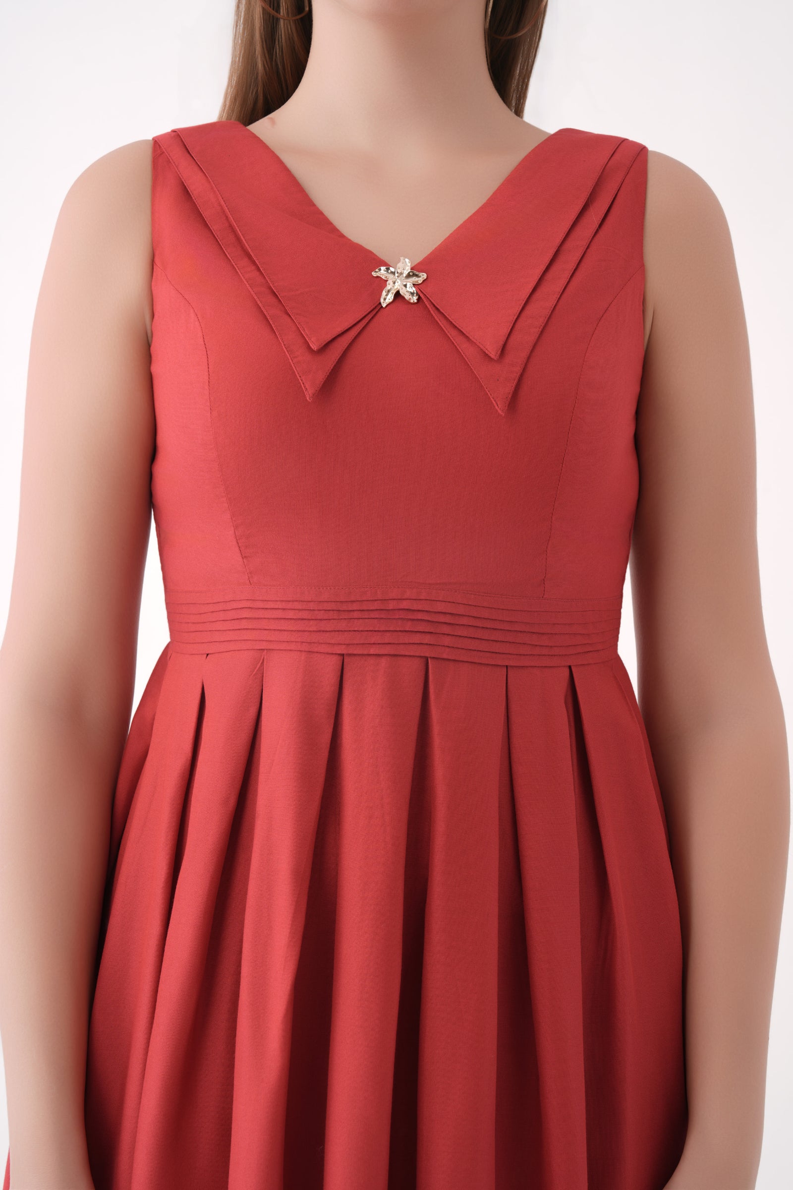 Classic Pleated Midi dress