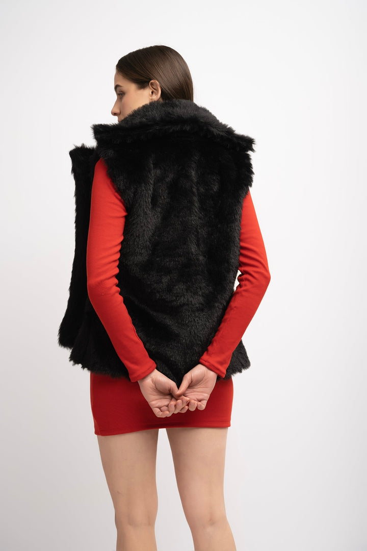 Fur Sleeveless Jacket Black