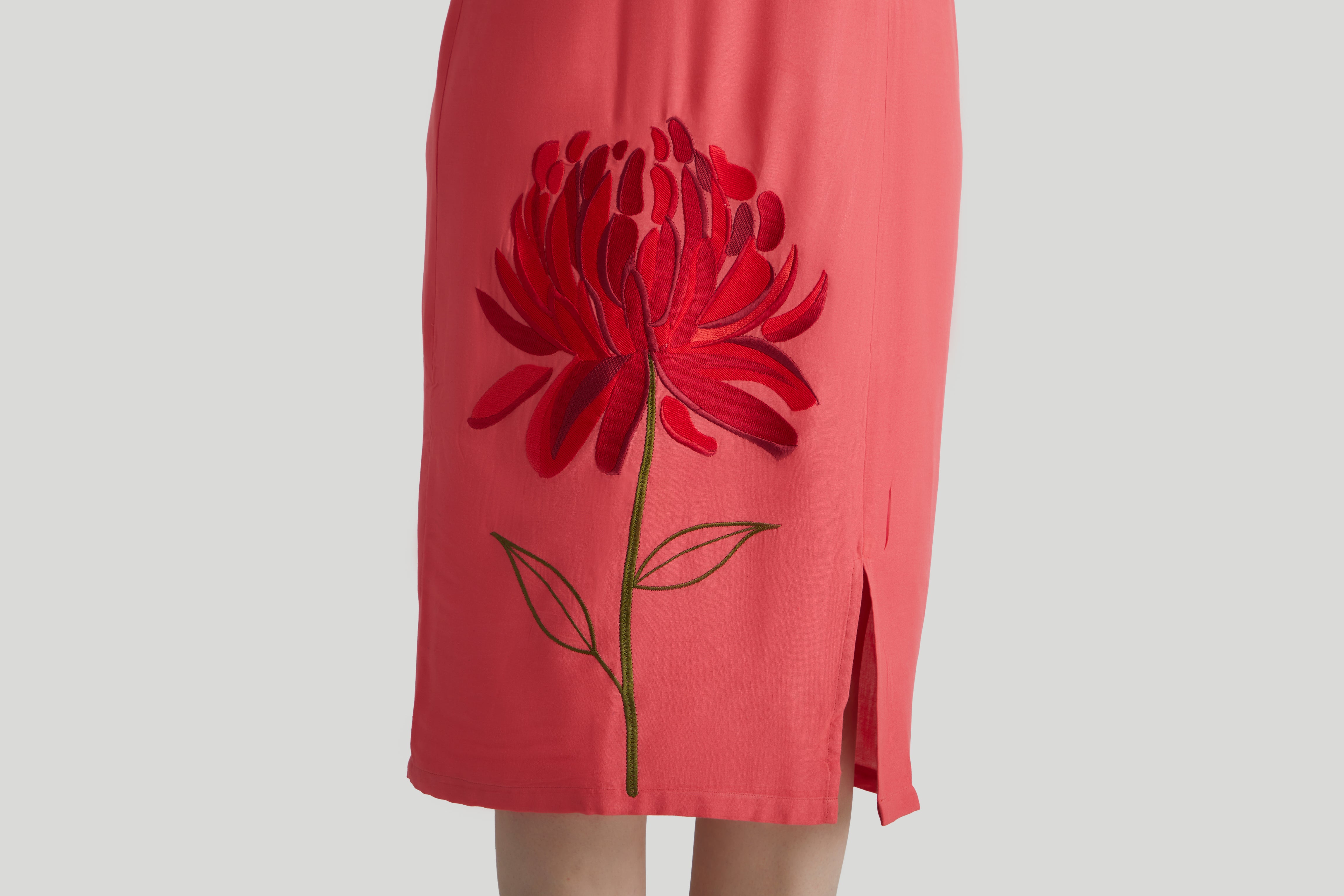 Embroidered Bodycon dress Rose Pink