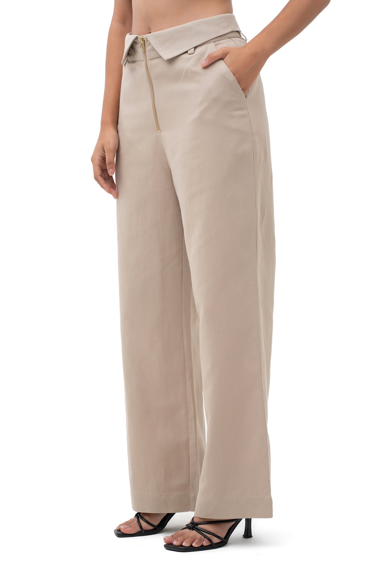 Zykaz Collared Waist Trouser in White Onyx