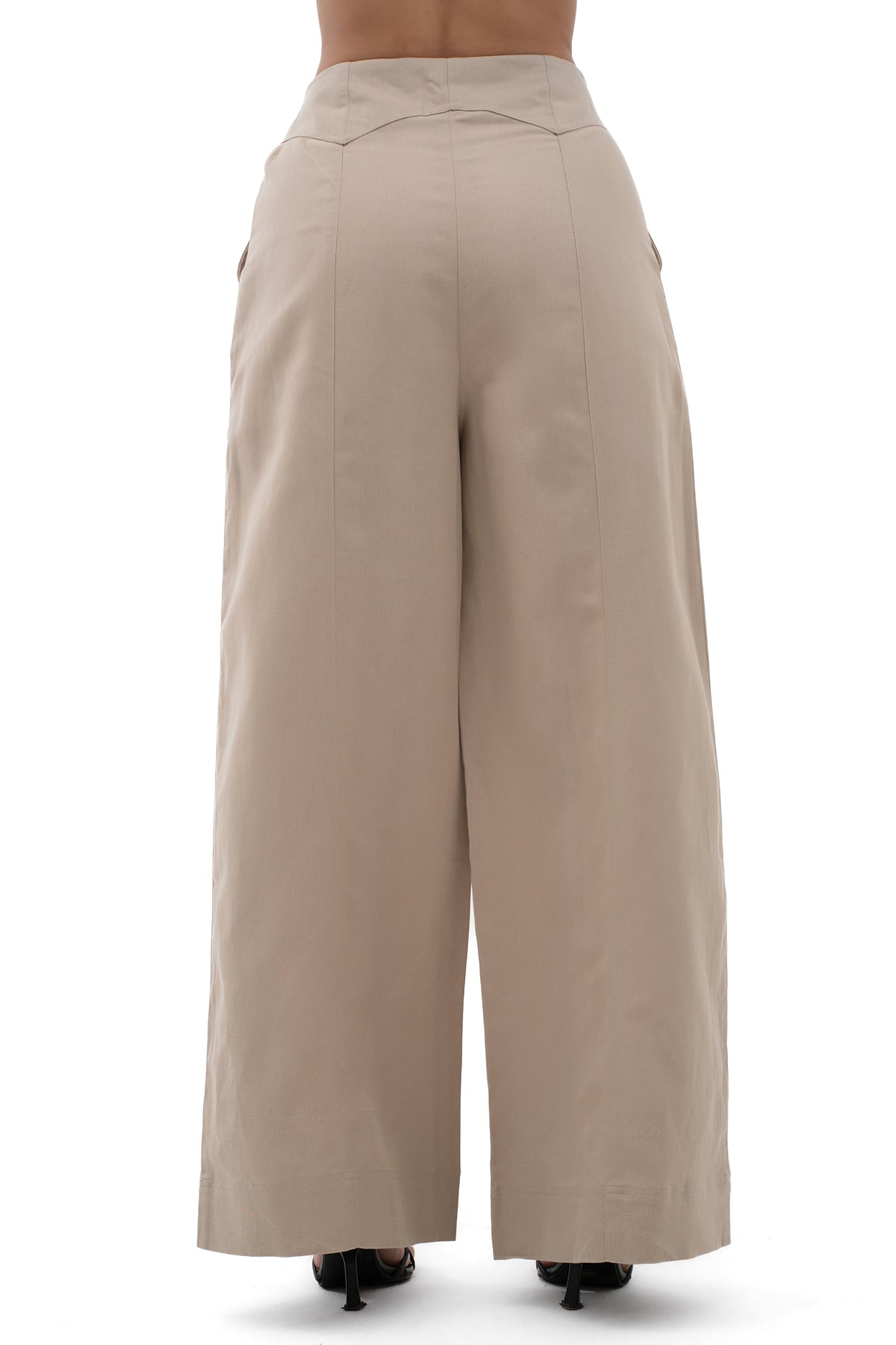 Zykaz Panelled Yoke Wide Pant in White Onyx