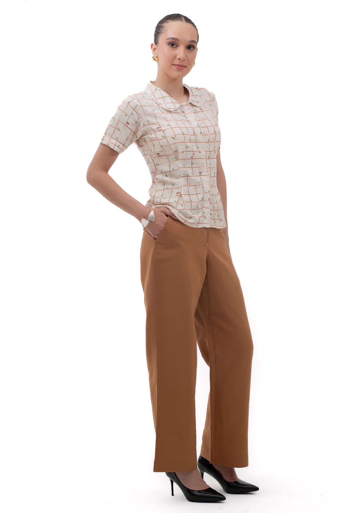 Zykaz Peter Pan Collar Shirt in Gardenia