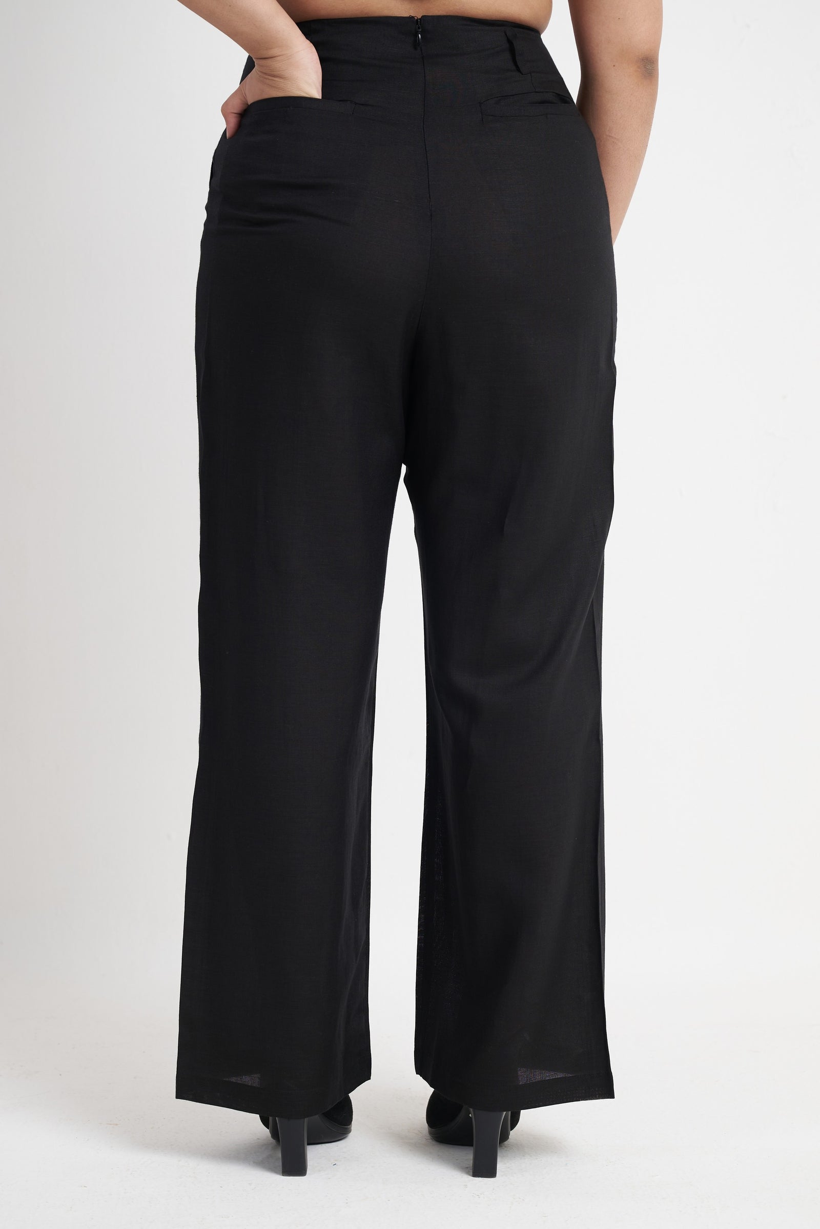 Seamless straight leg trouser for women in black back view